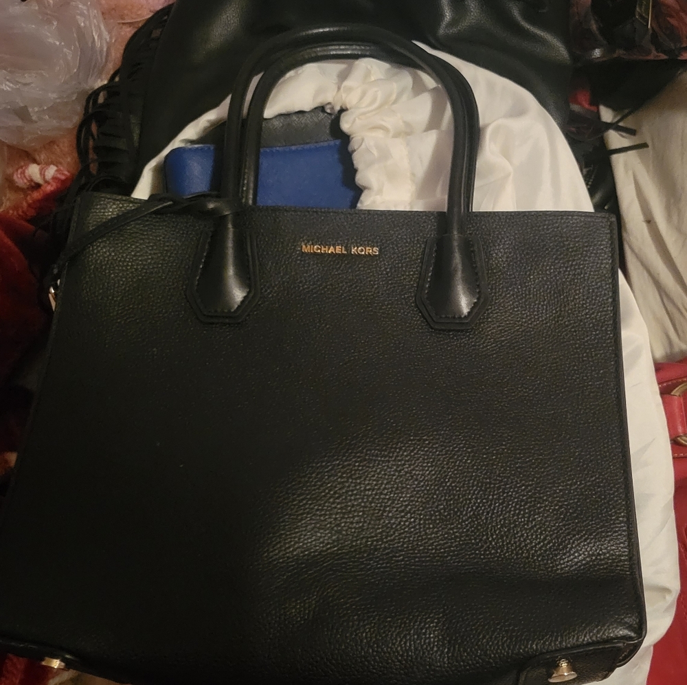 Micheal kors Accordian bag